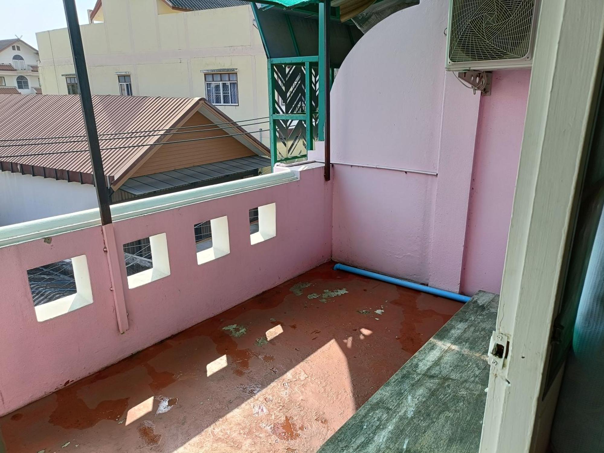 Better House 佰特客栈 Aparthotel Chiang Mai Buitenkant foto